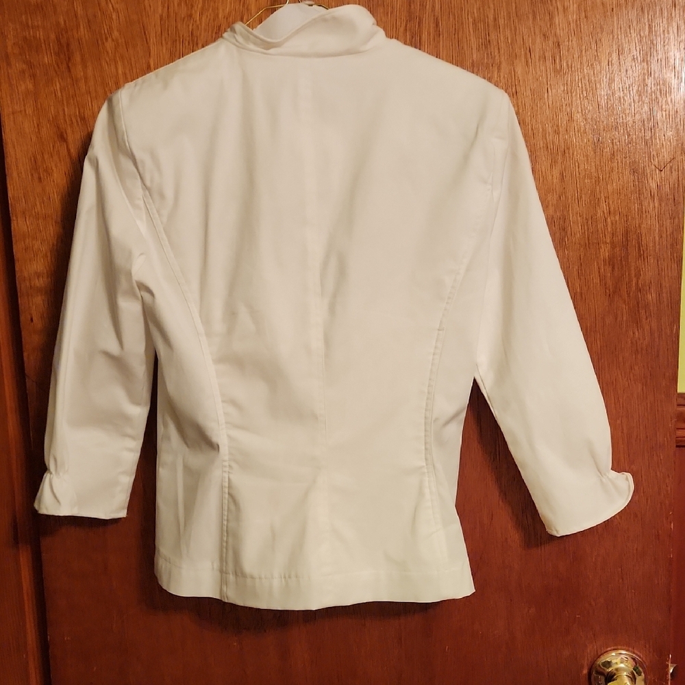 Chic Cream Ruffle Blouse - Picture 2 of 6
